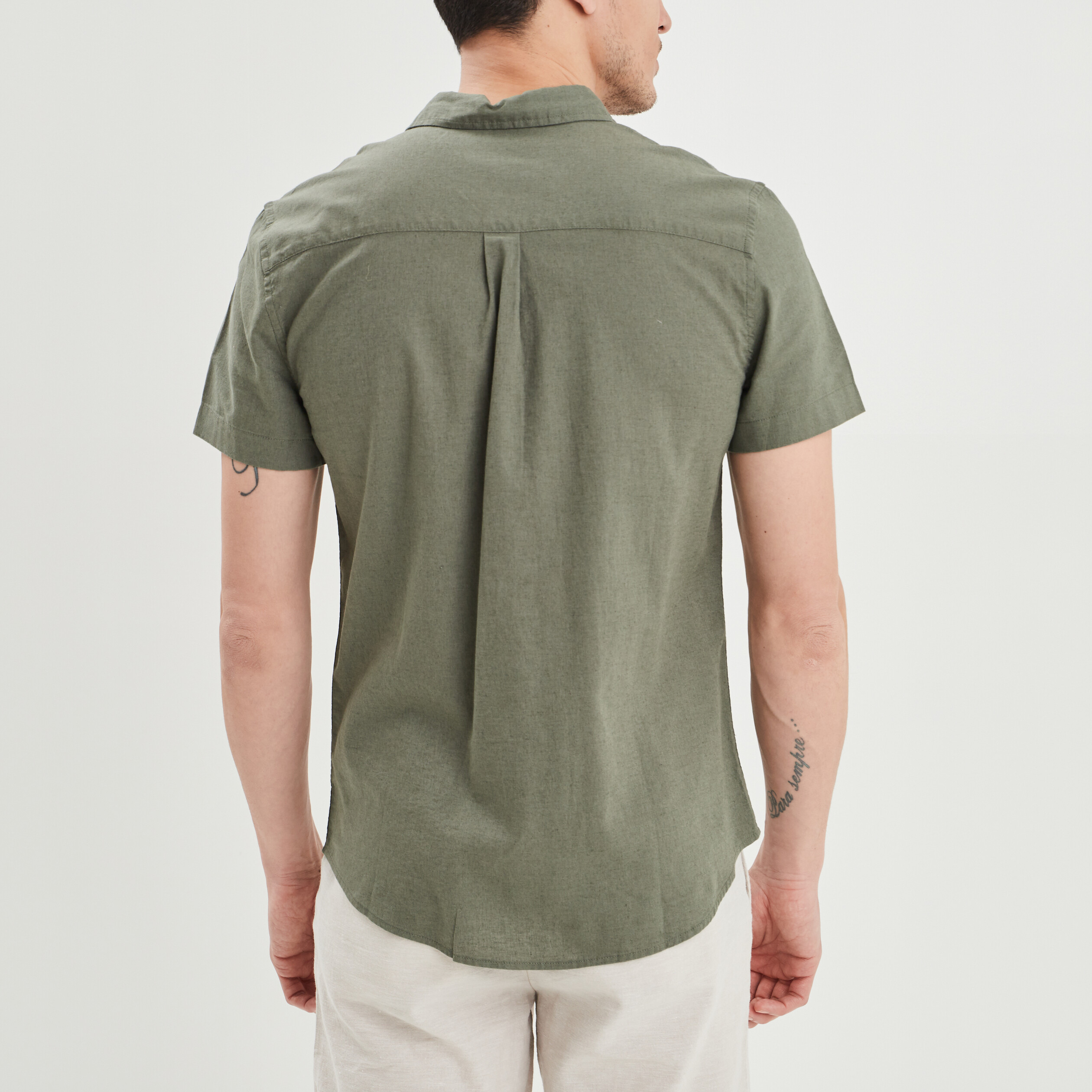 Chemise manches courtes lin majoritaire vert kaki homme | La Halle