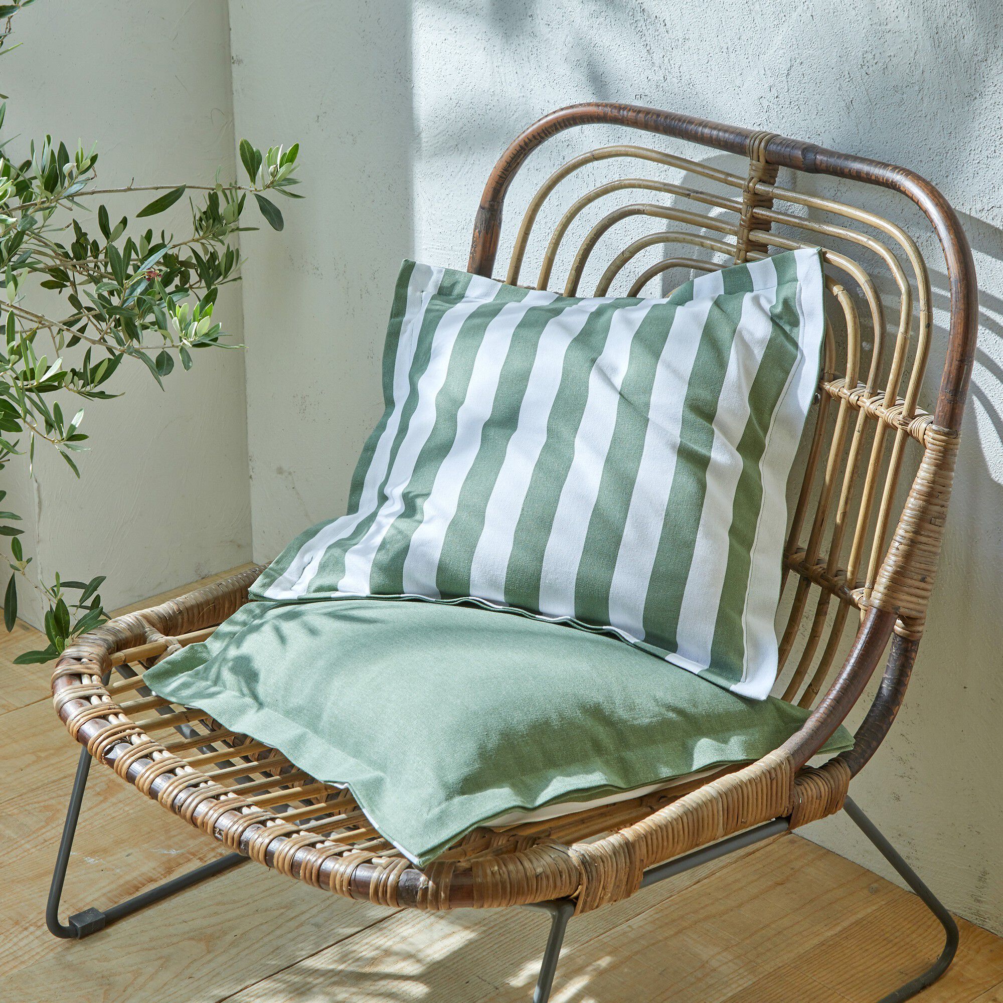 Housse de coussin rayée, collection Ninole