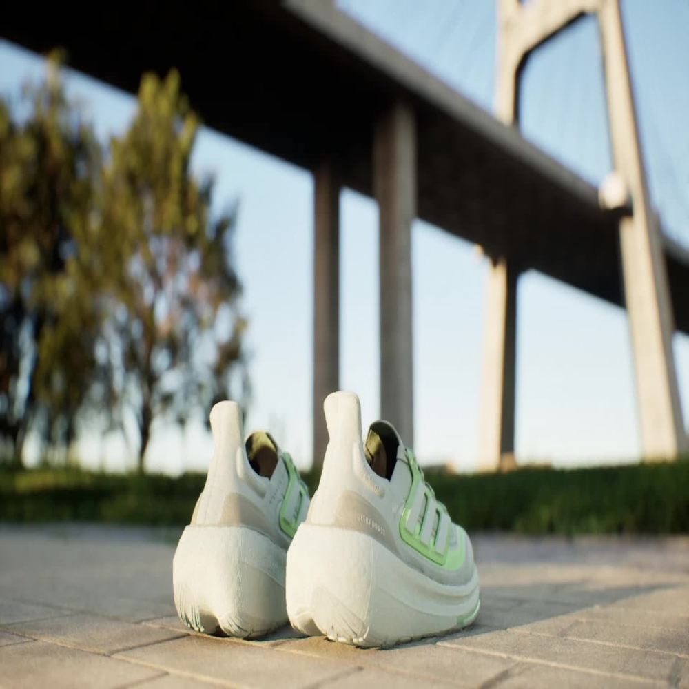 adidas Ultraboost Light IE3338 / weiss