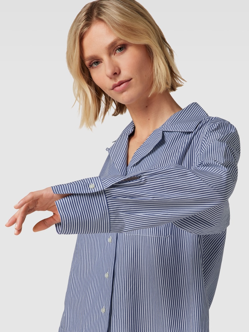 Pyjama mit Streifenmuster in marineblau