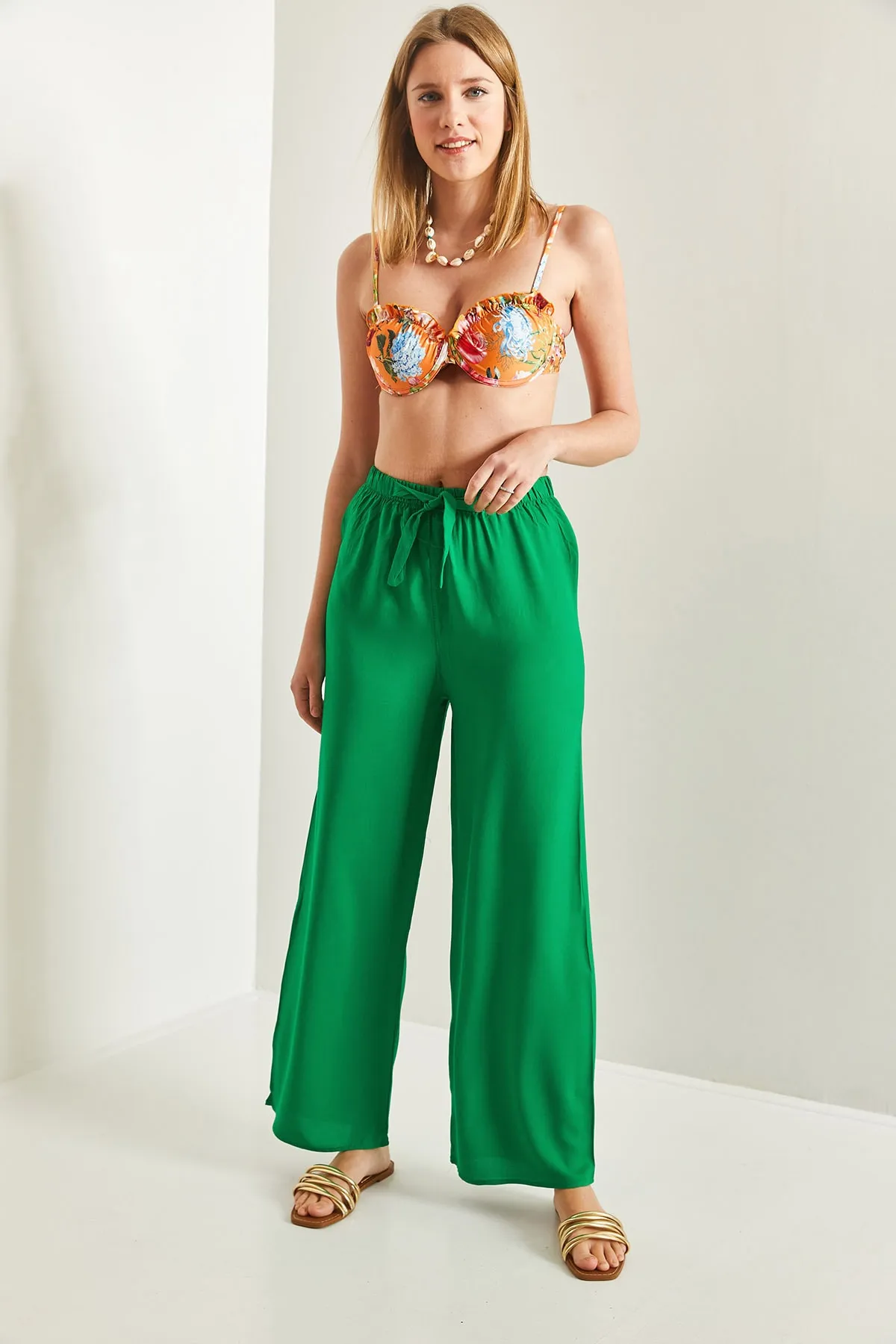 Bianco Lucci  Damen-Hose aus Viskose mit weitem Bein und Taillengürtel