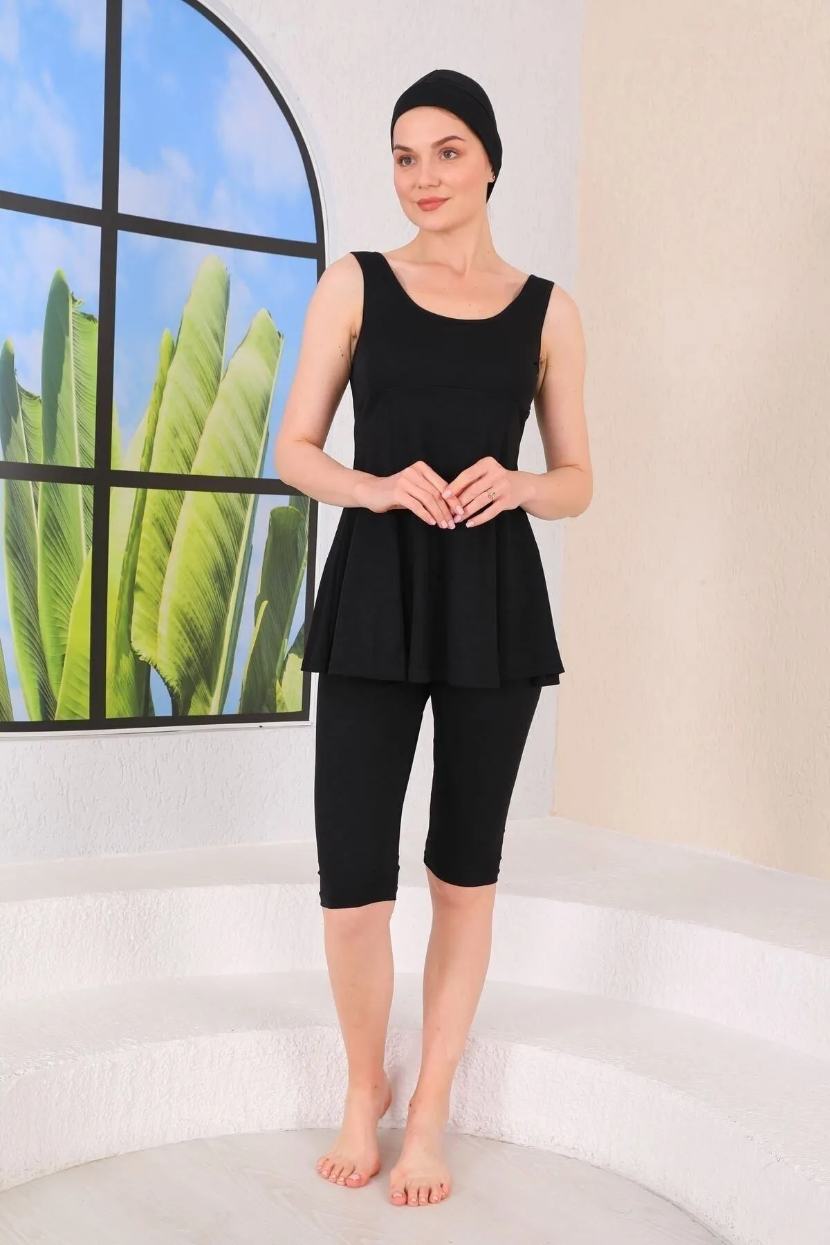 medipek  Trägerstrumpfhose, halbbedecktes Kleid, teilweise Badeanzug, Schwarz