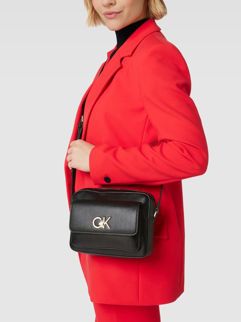 Umgängetasche mit Label-Applikation Modell 'CAMERA BAG' in schwarz