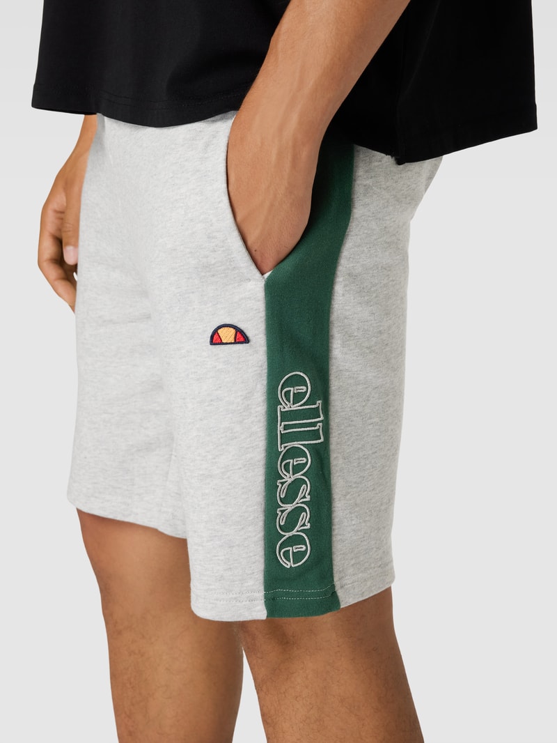 Sweatshorts mit Label-Applikation Modell 'Lallio' in hellgrau meliert