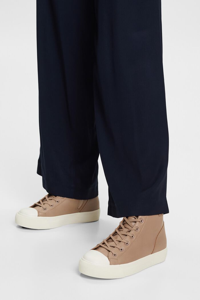 Plateau-Sneakers in Lederoptik