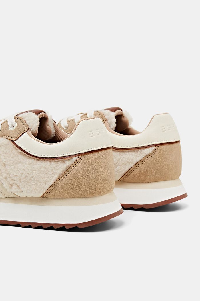 Sneakers in Lederoptik mit Teddyfell