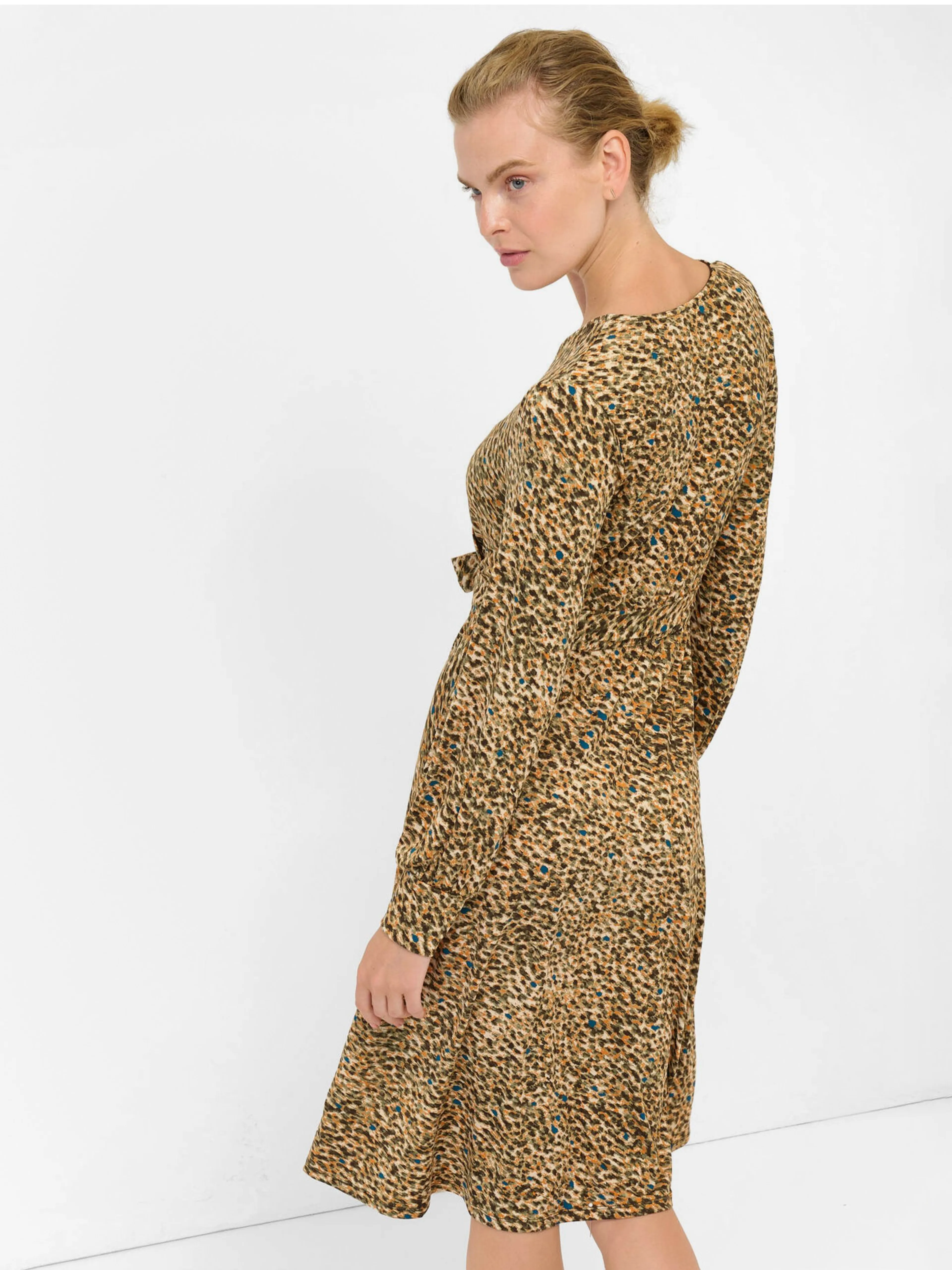 Gelbes gemustertes Kleid mit Schnürung ORSAY