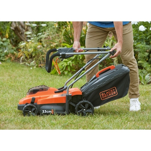 Black & Decker BCMW3336N-XJ ruohonleikkuri 36 V ilman akkuja ja laturia 33 cm