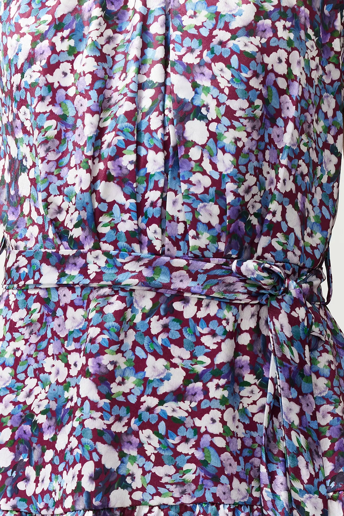 Trendyol Collection  Lilafarbenes Minikleid aus gewebtem Satin mit Blumenmuster TWOSS20EL2490