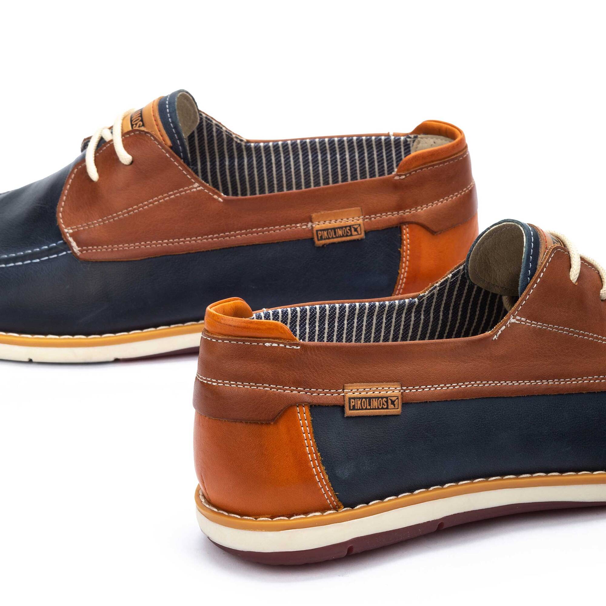 Dwukolorowe buty żeglarskie męskie - NIEBIESKIE