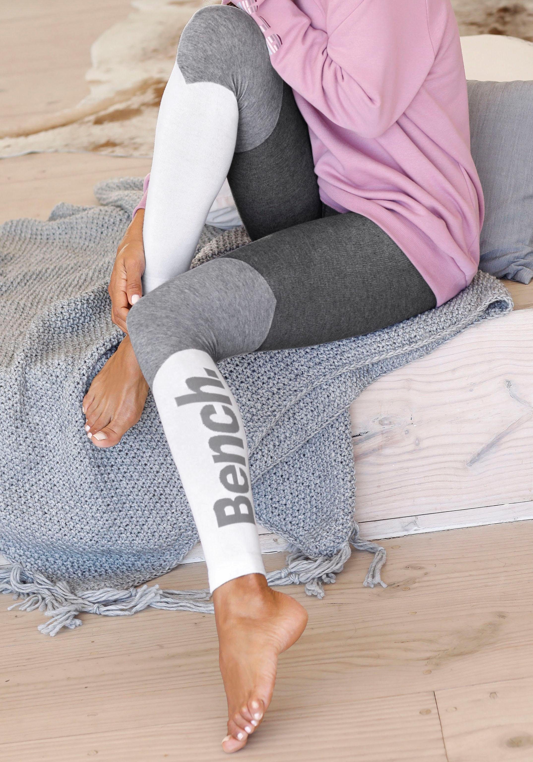 Bench. Strickleggings im sportiven Colorblockdesign