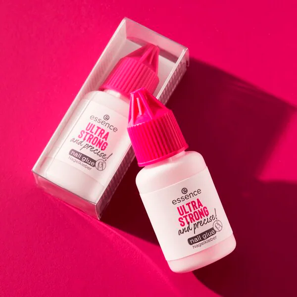 Essence Ultra Strong & Precise! Körömragasztó 8g