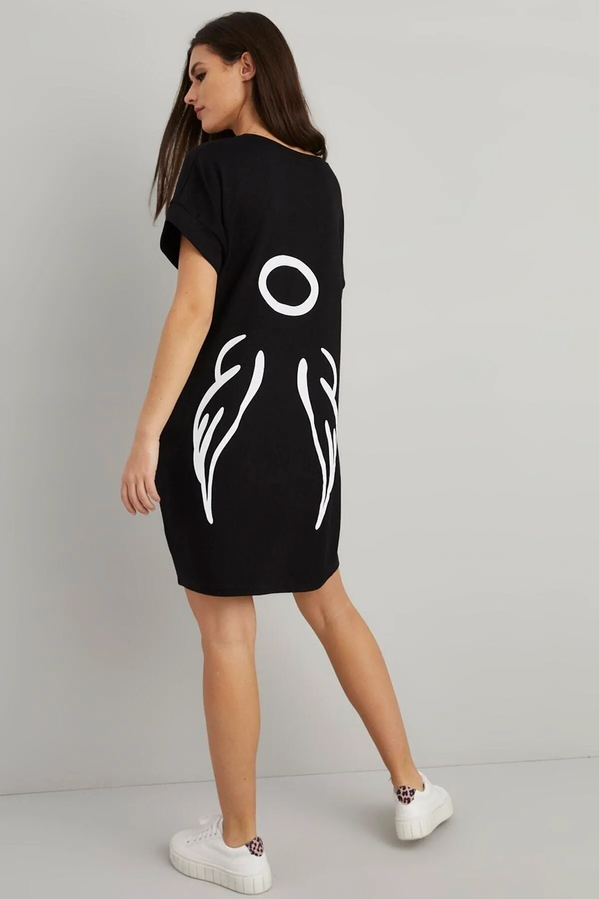 Know  Schwarzes T-Shirt-Kleid mit bedruckten Taschen für Damen
