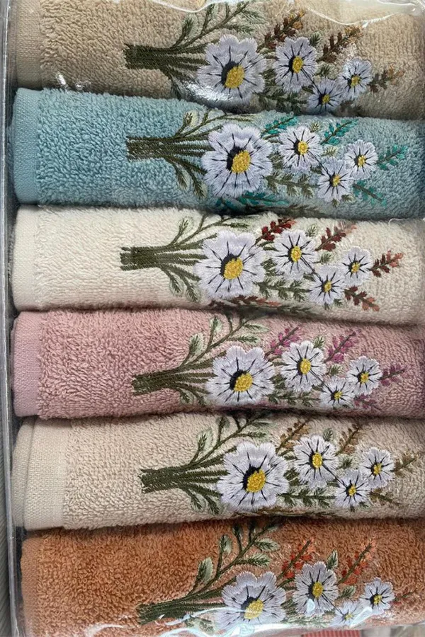 Çeyiz Diyarı  Daisy Flush besticktes Set mit 6 Hand- und Gesichtstüchern