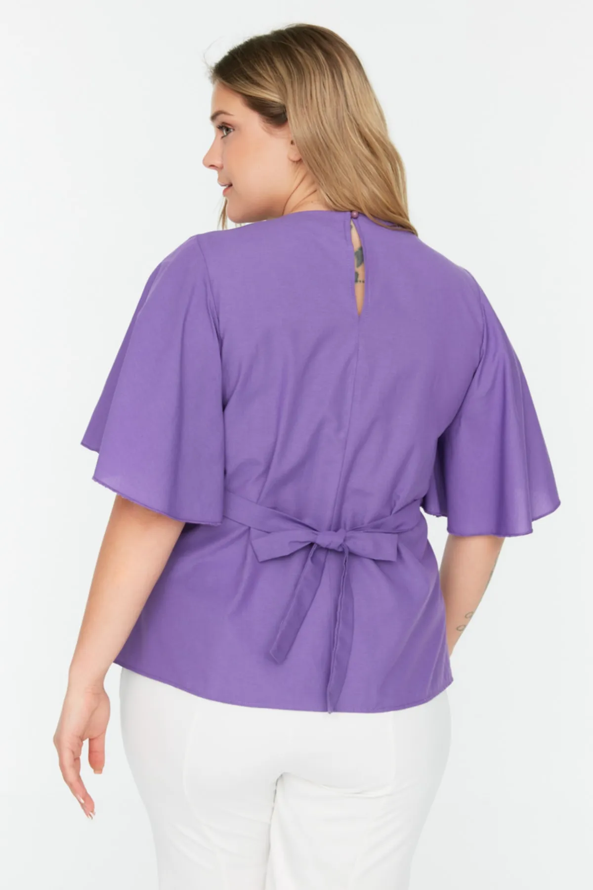 Trendyol Curve  Lila gewebte Bluse mit Krawattendetails TBBSS22BZ1316