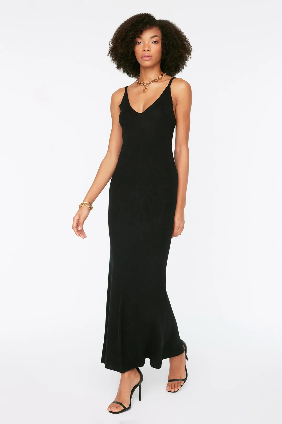 Trendyol Collection  Schwarzes Maxi-Strick-Basic-Kleid TWOSS20EL1574