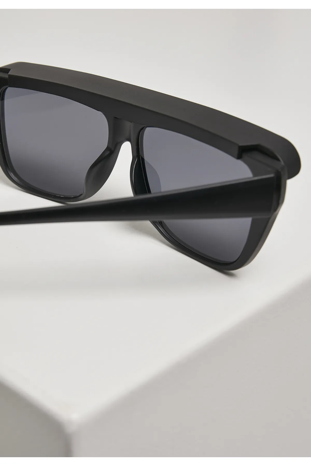 Urban Classics  Accessoires 108 Chain Sonnenbrille Visier