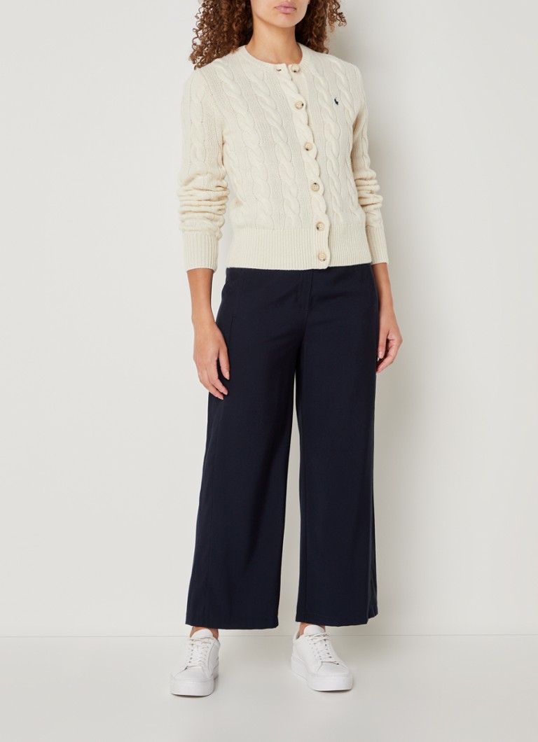 Cardigan tricotat cu împletituri din cașmir, de la Ralph Lauren.