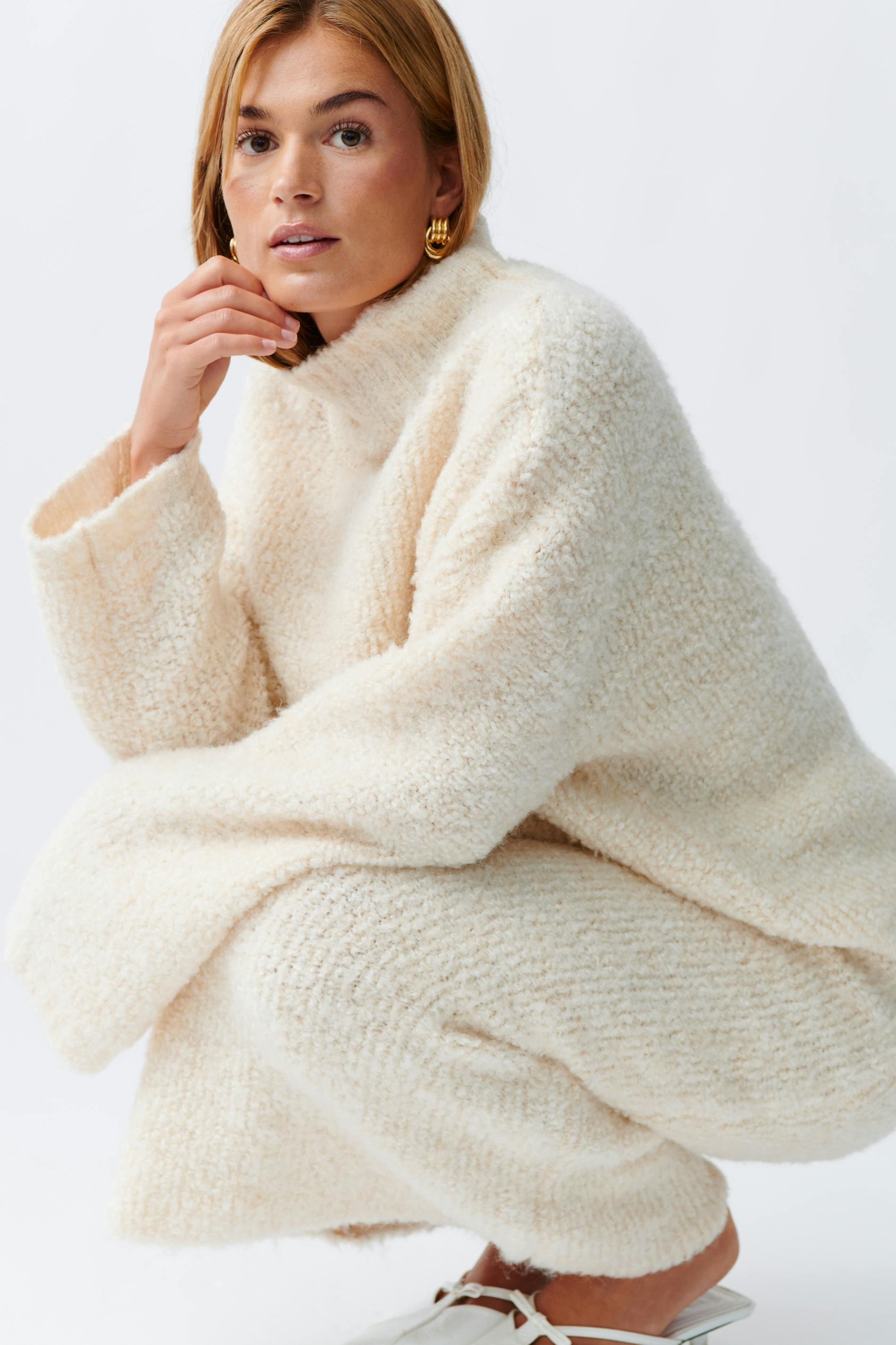 Knitted boucle skirt