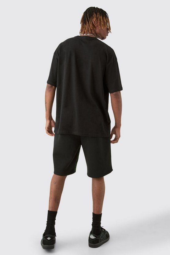 Tall lockere Gothic Man Shorts mit Graffiti-Print