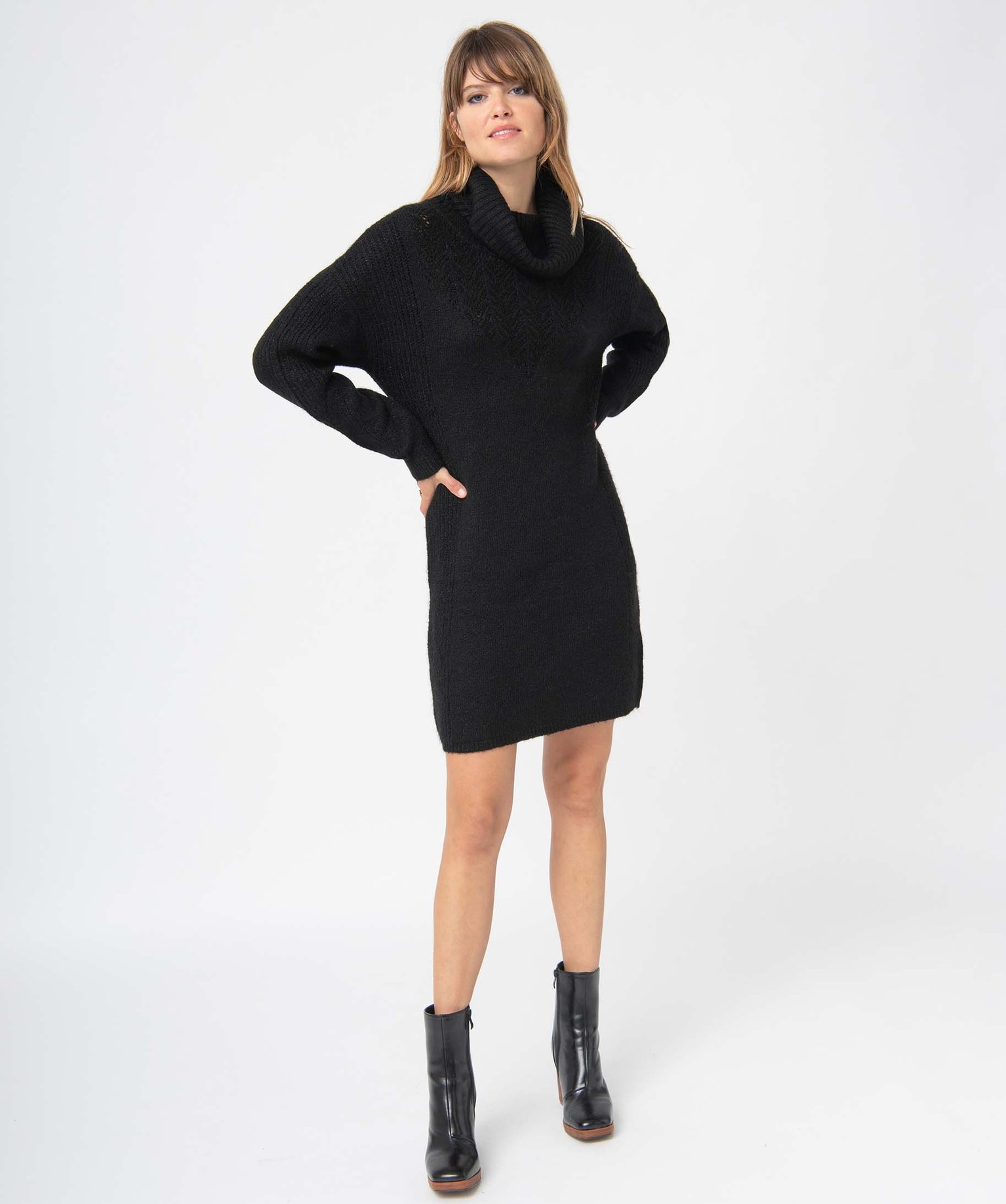 Robe pull femme en maille pailletée avec large col roulé noir | GEMO