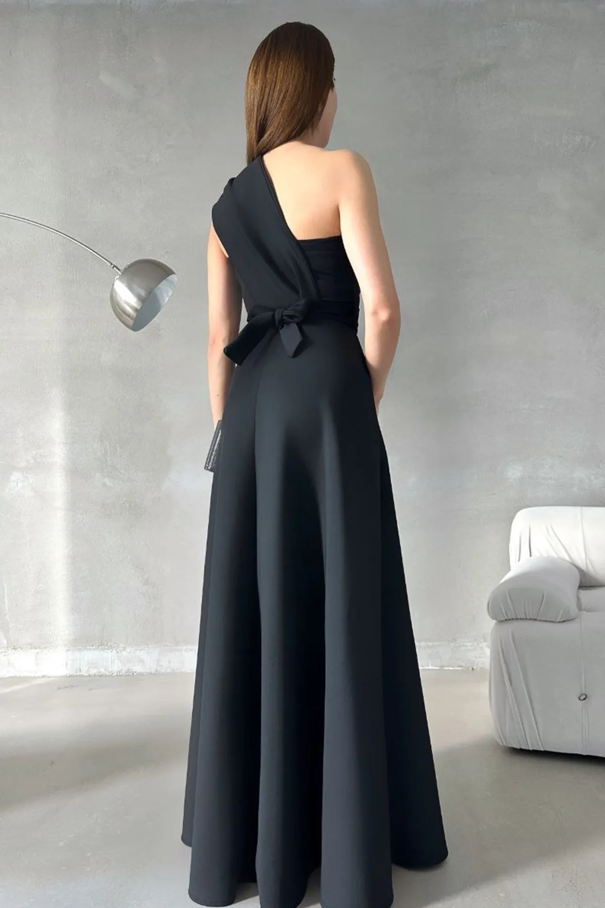 lovebox  Schwarzes Maxi-Abendkleid aus dehnbarem Taucherstoff mit einer Schulter und Schlitz 582754