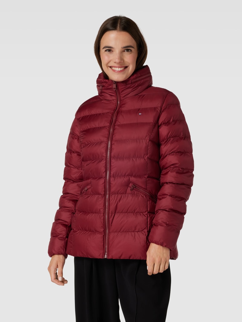 Steppjacke mit Label-Stitching in bordeaux rot