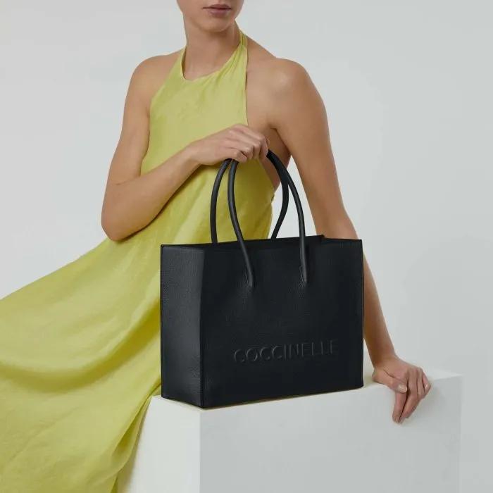 Coccinelle Myrtha Maxi Logo Moyen