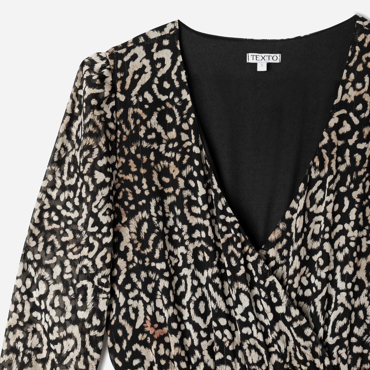 Robe noire à motif animalier