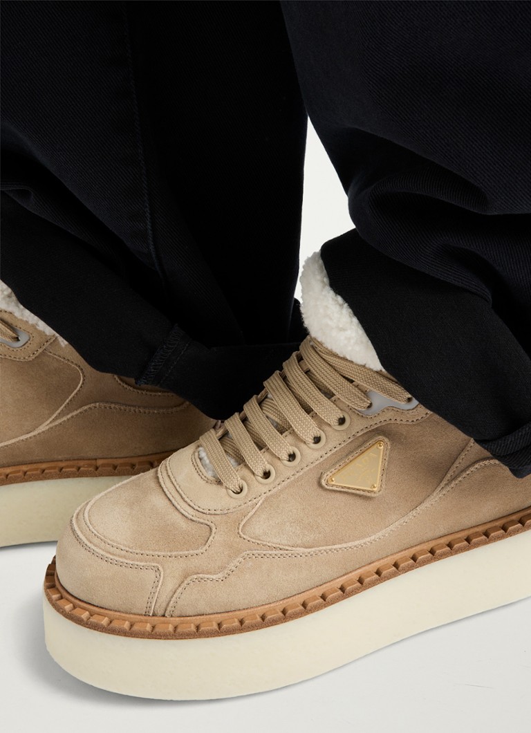Prada Sneaker van suède stretla schapenvacht