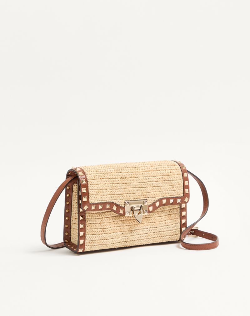 Valentino Garavani Rockstud Lille Raffia Skuldertaske