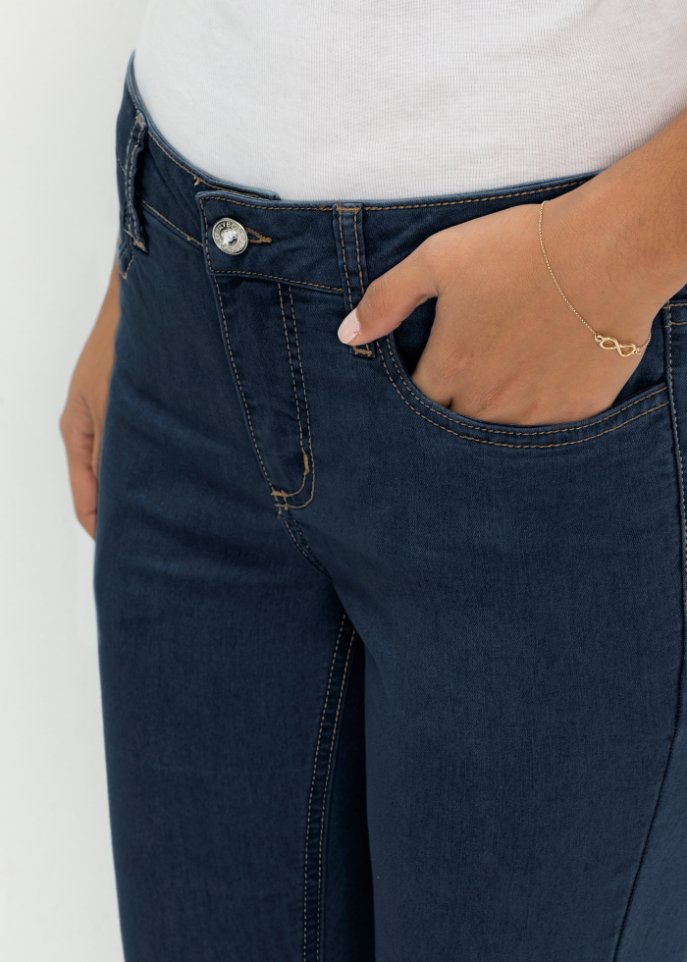 Super-Stretch-Jeans aus leichtem Material
