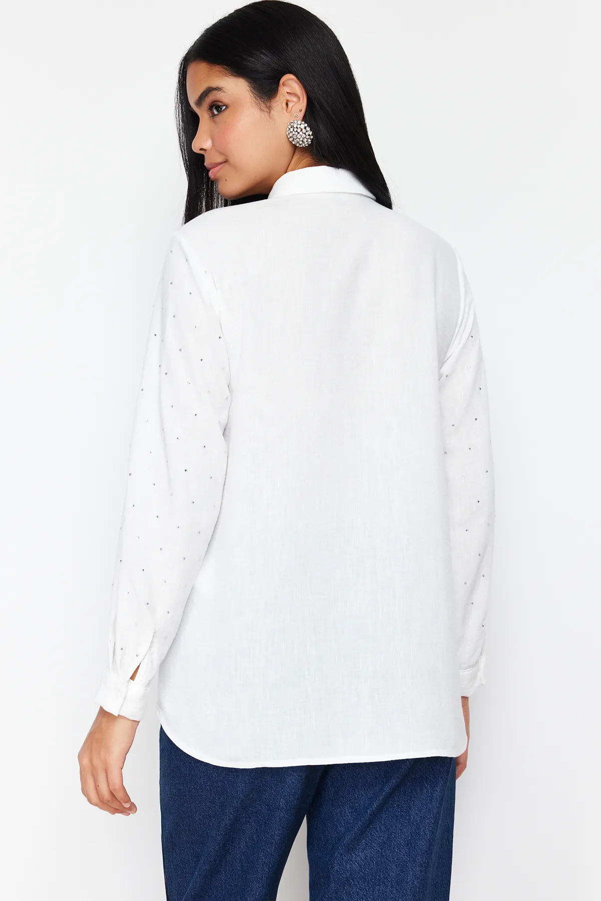 Trendyol Modest  Weißes, gesteinigtes, elegantes Webhemd TCTSS24TG00040
