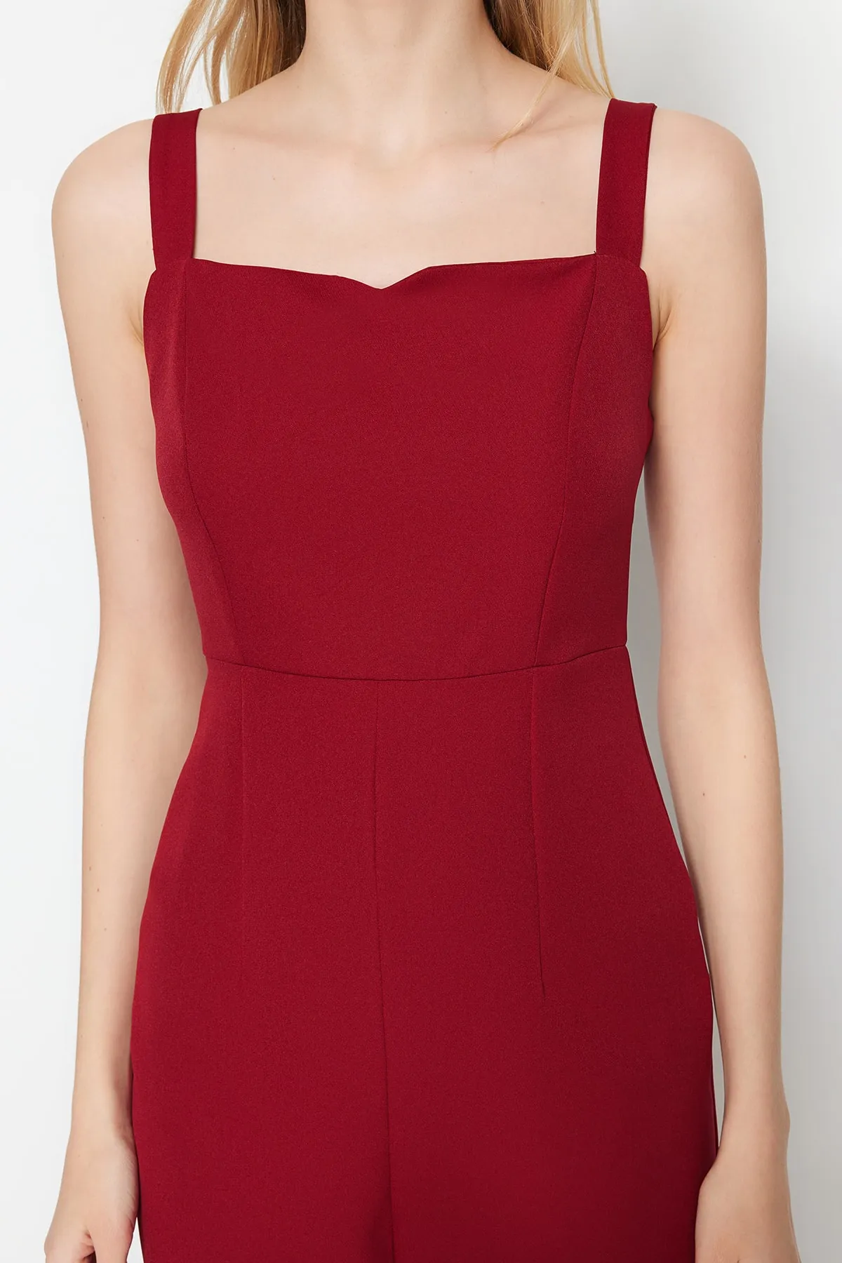 Trendyol Collection  Burgunderrotes Body-Wickel-Midikleid mit Schlitz und Trägern aus Webstoff TWOSS19BB0216