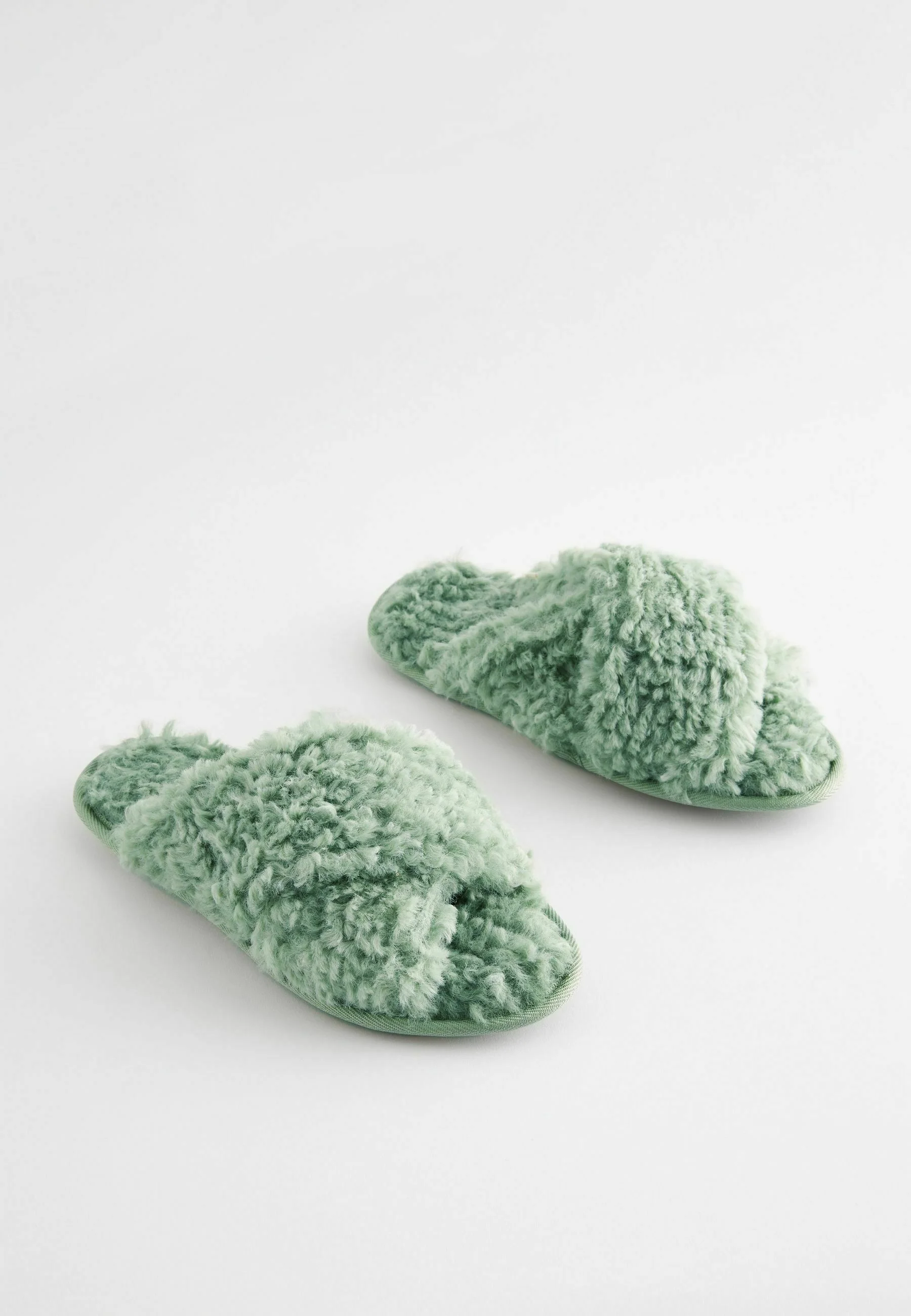 Siguiente CROSSOVER REGULAR FIT - Pantuflas