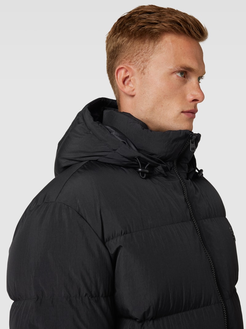 Daunenjacke mit Reißverschluss Modell 'BIRONTO' in schwarz