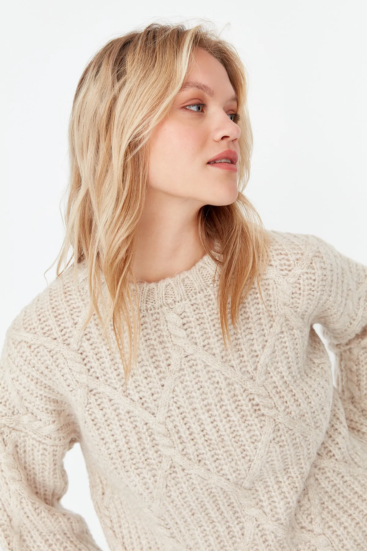 Trendyol Collection  Steiniger, weicher, strukturierter Strickpullover mit weiter Passform TWOAW23KZ01373