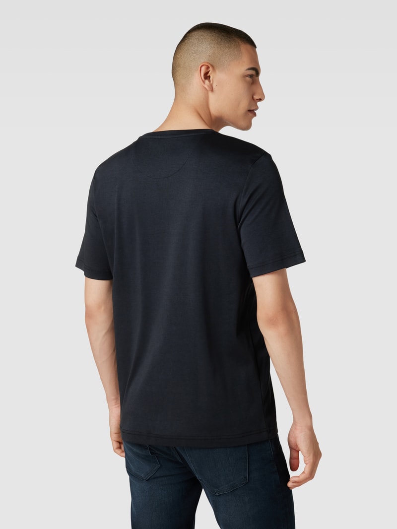 T-Shirt mit Label-Detail Modell 'Tantro' in schwarz