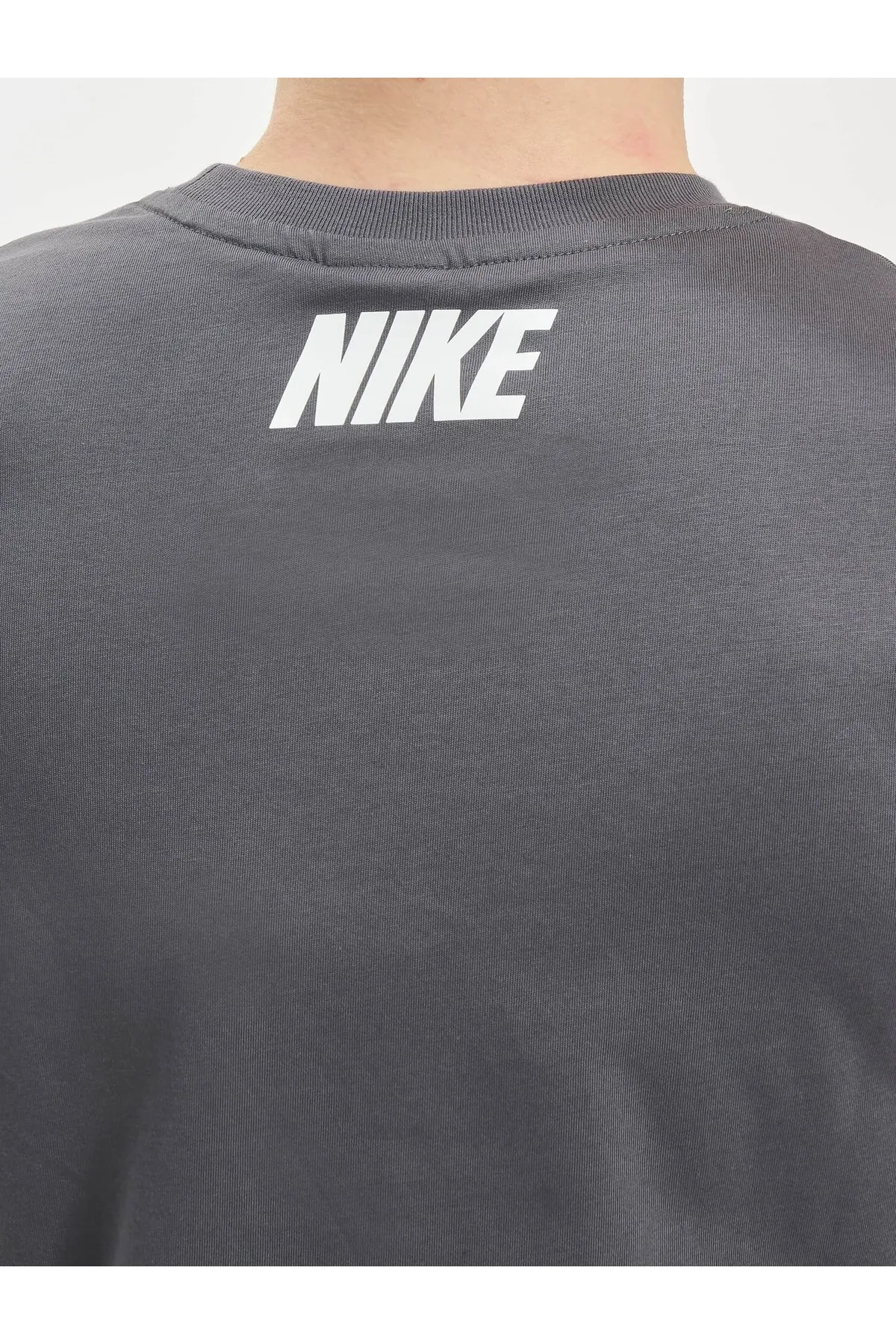 Nike  Herren Nike NSW Repeat T-Shirt