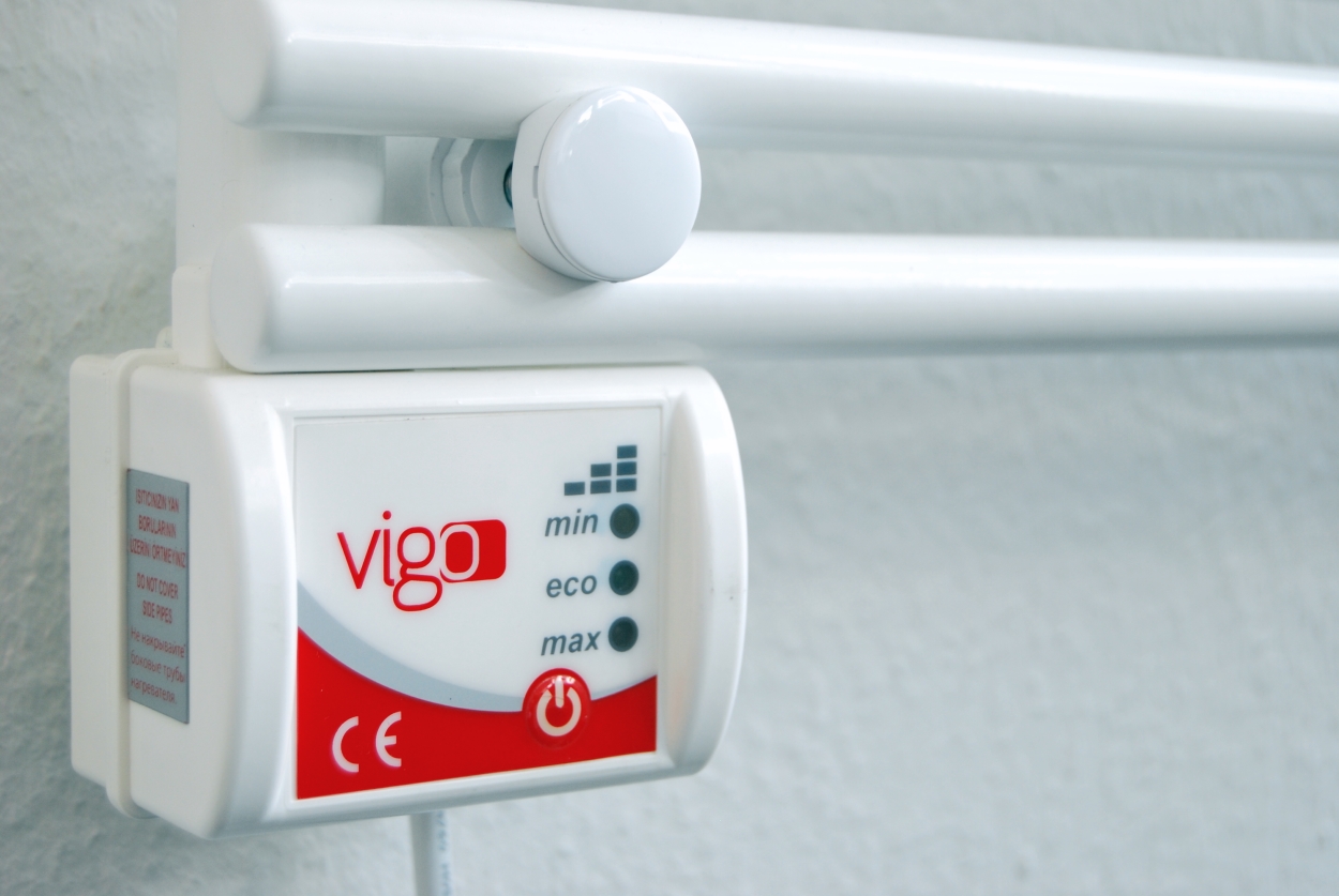 Aspira Home Vigo Elektrischer Badheizkörper 450 Watt