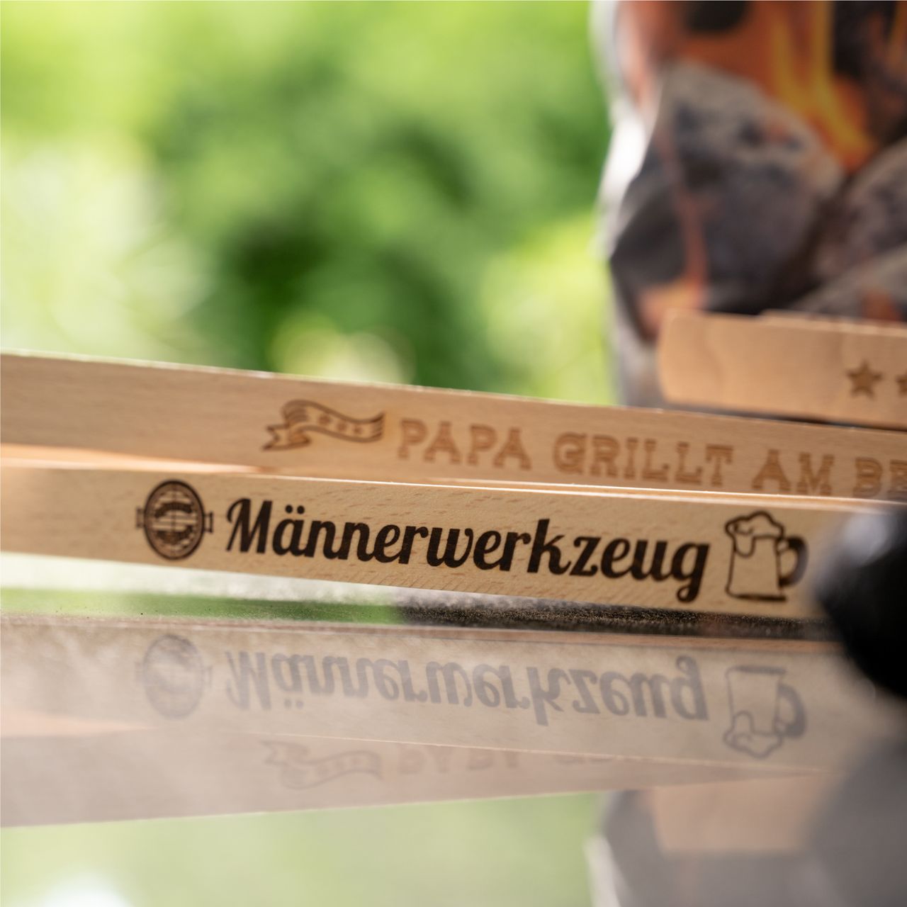 Spruchreif Kombi-Grillzange aus Holz mit Flaschenöffner 