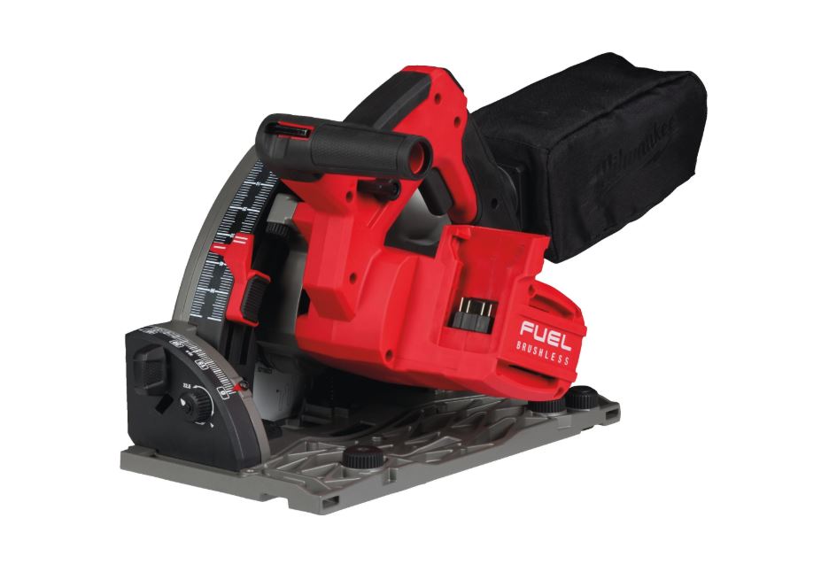 Milwaukee 4933478778+4932480906 Akumulatorska potopna žaga M18 55 mm + komplet vodilnih tirnic 2x 5,5 Ah baterija in hitri polnilnik v kovčku PACKOUT XL