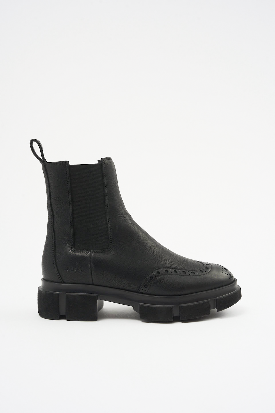 CPH562 grainy vitello black