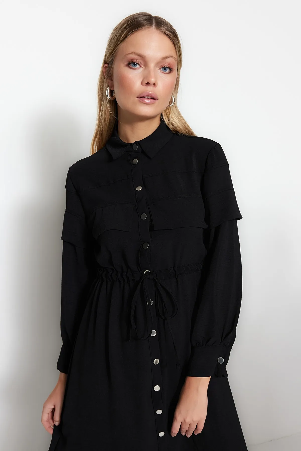 Trendyol Modest  Schwarzer Taillengürtel mit Kordelzug, gewebter Abnehm-Cap & Ferace TCTSS23KF00002