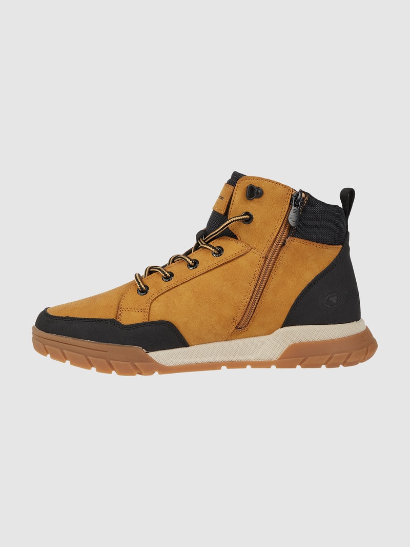 Boots aus Synthetik und Textil in camel