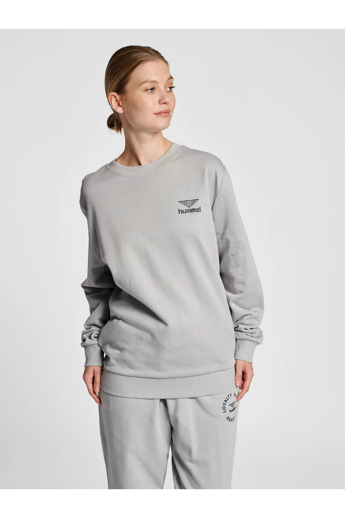 hummel  Sweatshirt - Grau - Regular Fit