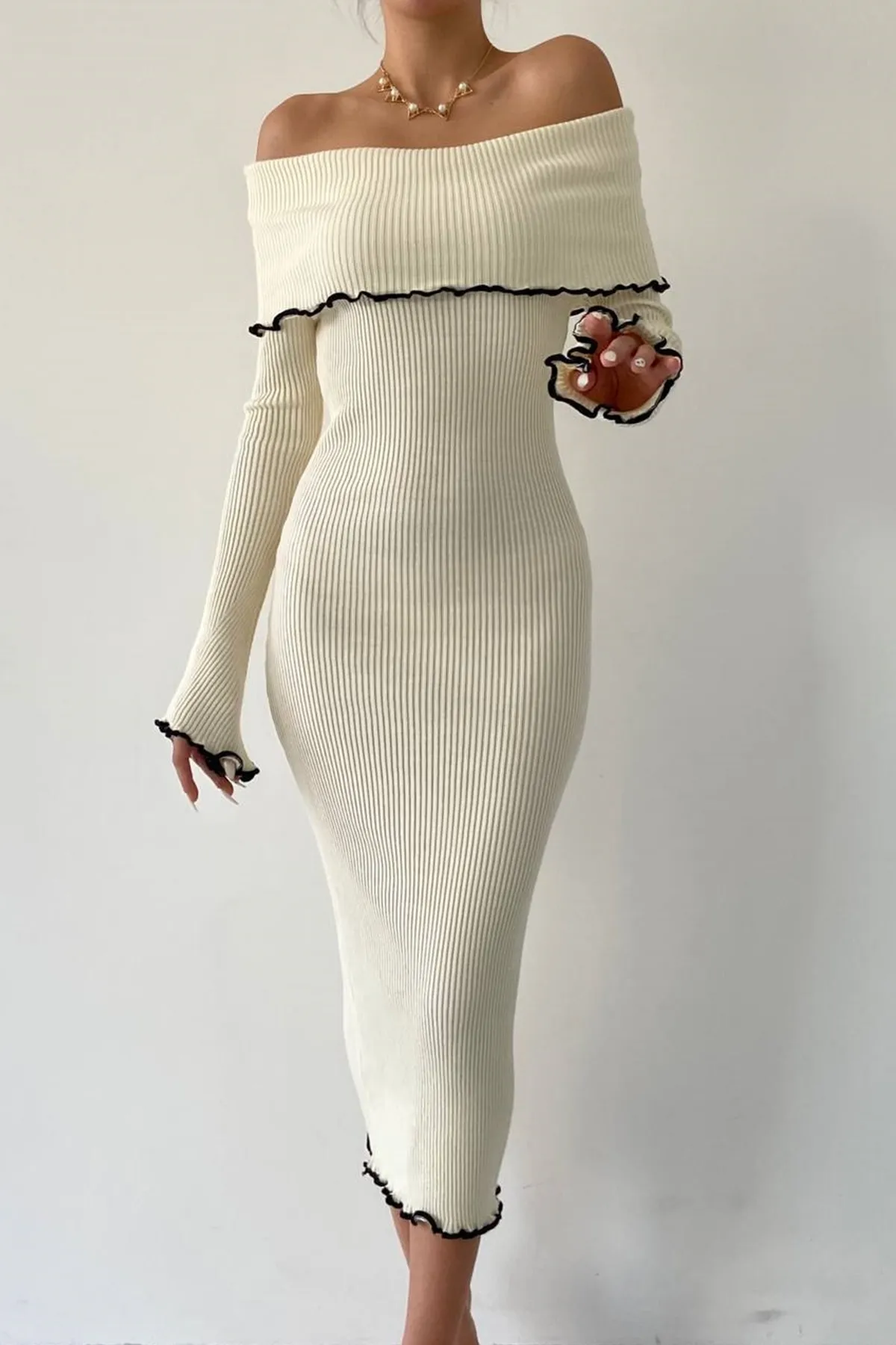 bayansepeti  Flexibler Strickstoff, Midi-Länge, trägerloser Kragen, lange Ärmel, Bleistiftdesign, beigefarbenes Strickkleid 175