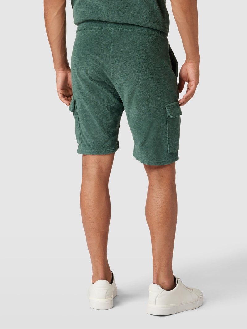 Shorts mit Cargotaschen in olivgrün