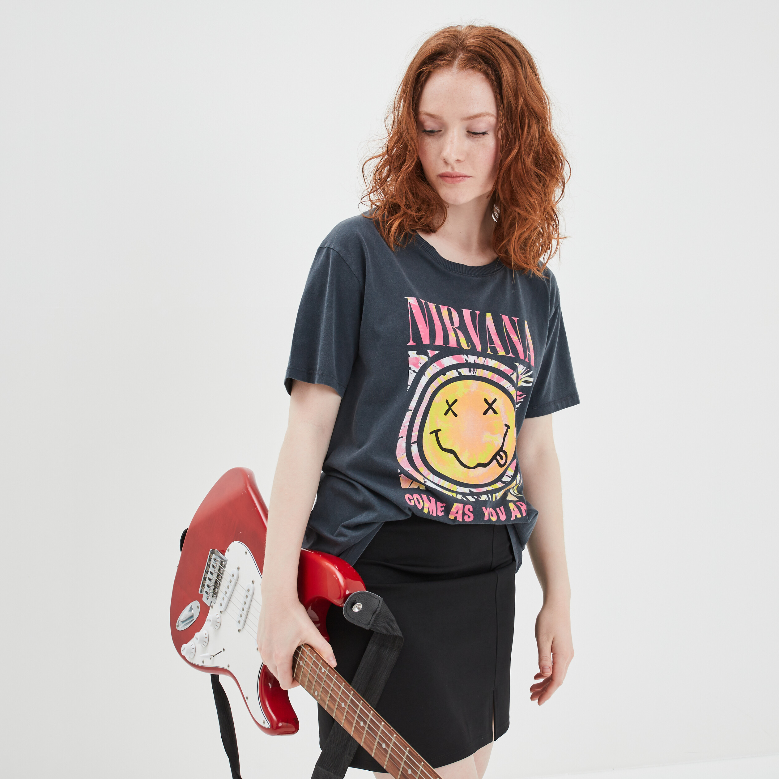 T-shirt oversize manches courtes Nirvana noir femme | La Halle