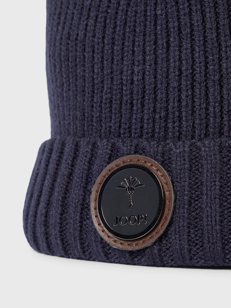 Beanie mit Label-Patch Modell 'Francis' in marineblau